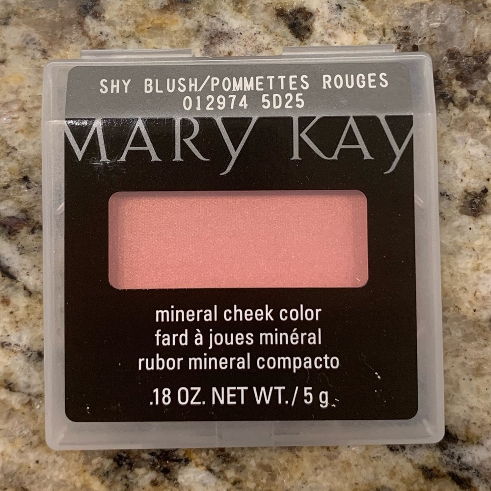 Mary Kay Shy bush cheek color